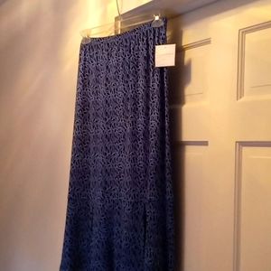 NEW.  MAXI LENGTH STRETCH SKIRT BY SAG HARBOR.  SIZE 1X